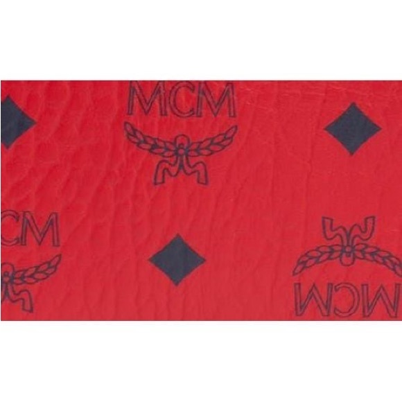 MCM Small MAXI VISETOS AREN Cross-body
and Aren Visetos Card Holder - Picture 2 of 7